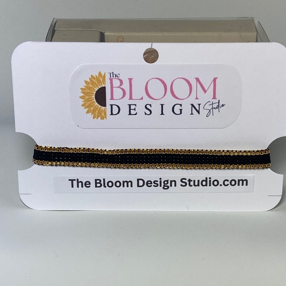 Black and Gold  loom-beaded bracelet Miyuki Delica Seed Beads - Picture 11 of 11